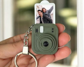Mini Camera Photo Keychain – Custom Picture Gift For Travel Lovers