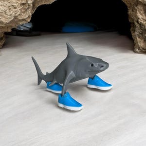 Tralalero Tralala Shark, Meme Shark Figurine, 3D Printed Desk Decor, Funny Shark Gift, Viral TikTok Meme Toy, Shark in Shoes, Brainrot Decor
