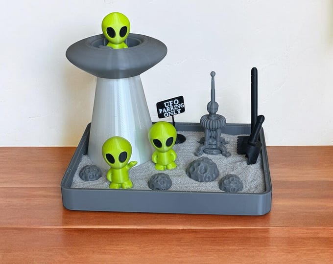3D Printed Alien Zen Garden Lamp, Geeky Desk Decor