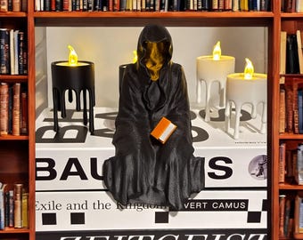 Grim Reaper Bookshelf Decor – Gothic Figurine with LED Candle