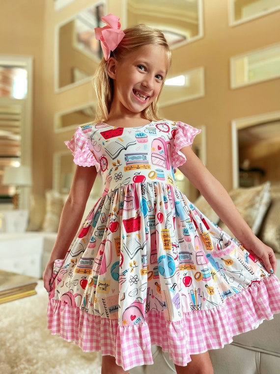 Terug naar school-jurk meisjes: katoenen outfit met ABC-print en