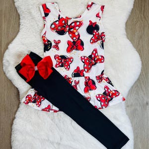 theme park outfit for girls, mouse shorts set, fashion, gift, theme park set, magic kingdom set, small world outfit, mouse bow outfit