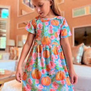 Girls Pink Pumpkin Dress: Fall Halloween Outfit with Bow