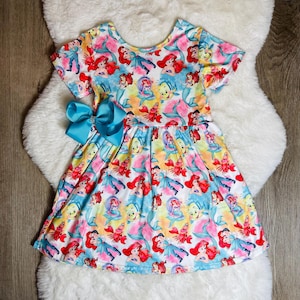 Mouse ear GIRLS OUTFIT, park crop top, vacation outfit, mouse baby girl set, princess girls outfit, world girls skirt, Theme Park Dress,