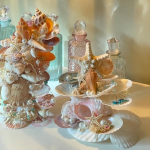 custom seashell jewelry stand/ jewelry holder