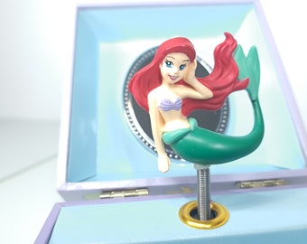 Ariel The Little Mermaid music box, with mirror, 10x10cm storage box for jewelry, toy box Disney, in very good condition
