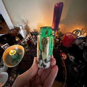 Money Magnet Mini Spell Kit | Witchcraft Supplies | Witch Bottle | Candle Magick | Manifestation Bottle