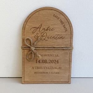 Save the date matrimonio in legno – Inciso e personalizzato – Formato rotondo o biglietto – Invito originale da inviare o regalare
