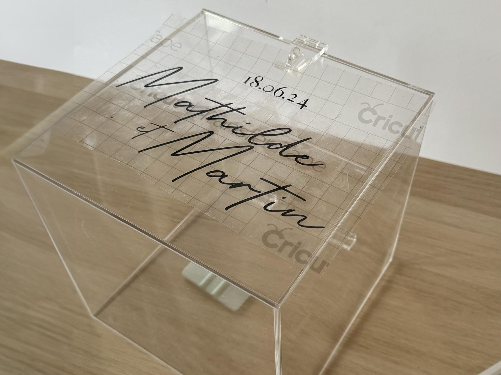 Sticker personnalisé élégant pour urne de mariage | Prénoms et date