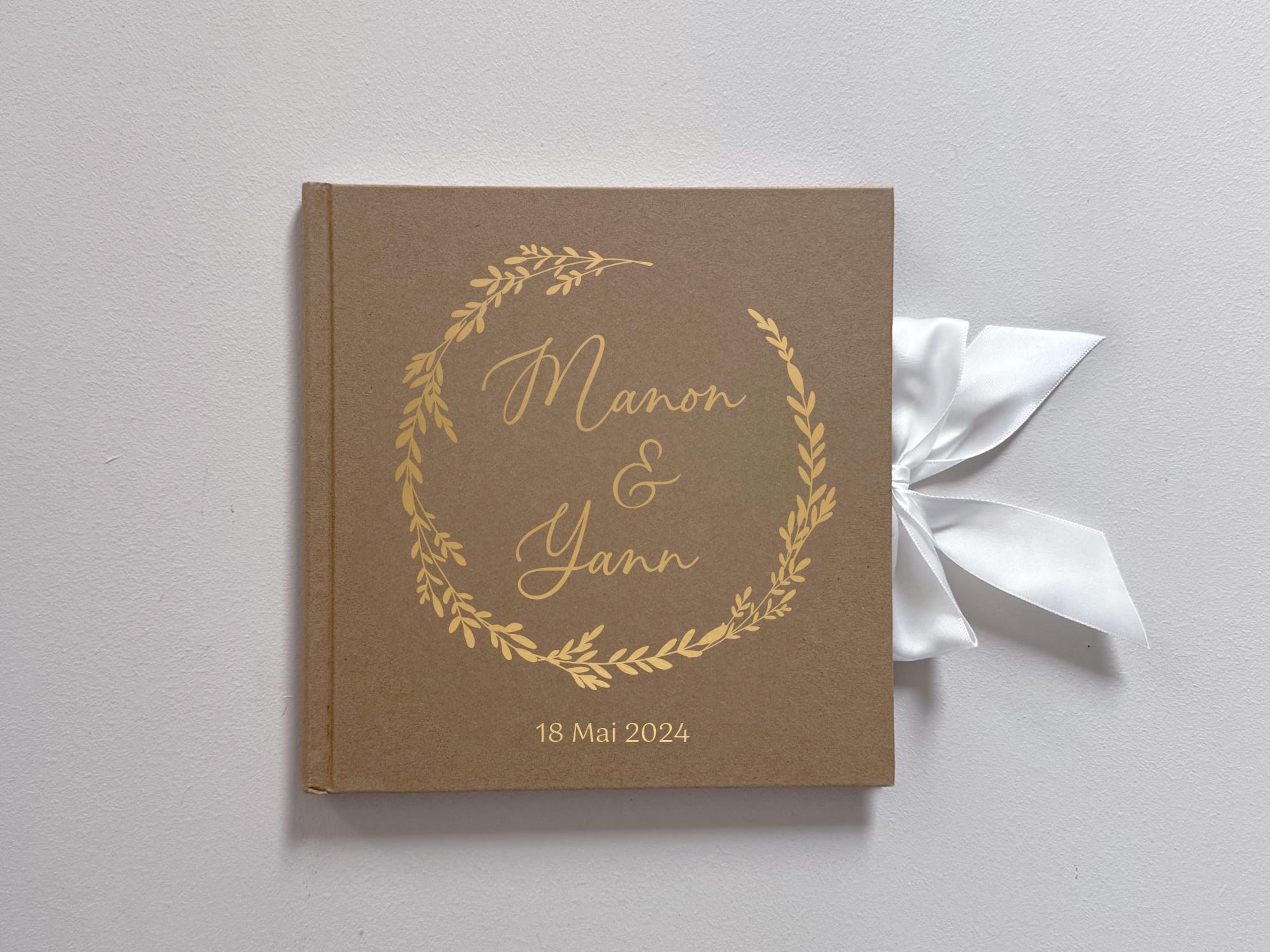 Livre d’or personnalisé kraft mariage fleuri doré – 80 pages