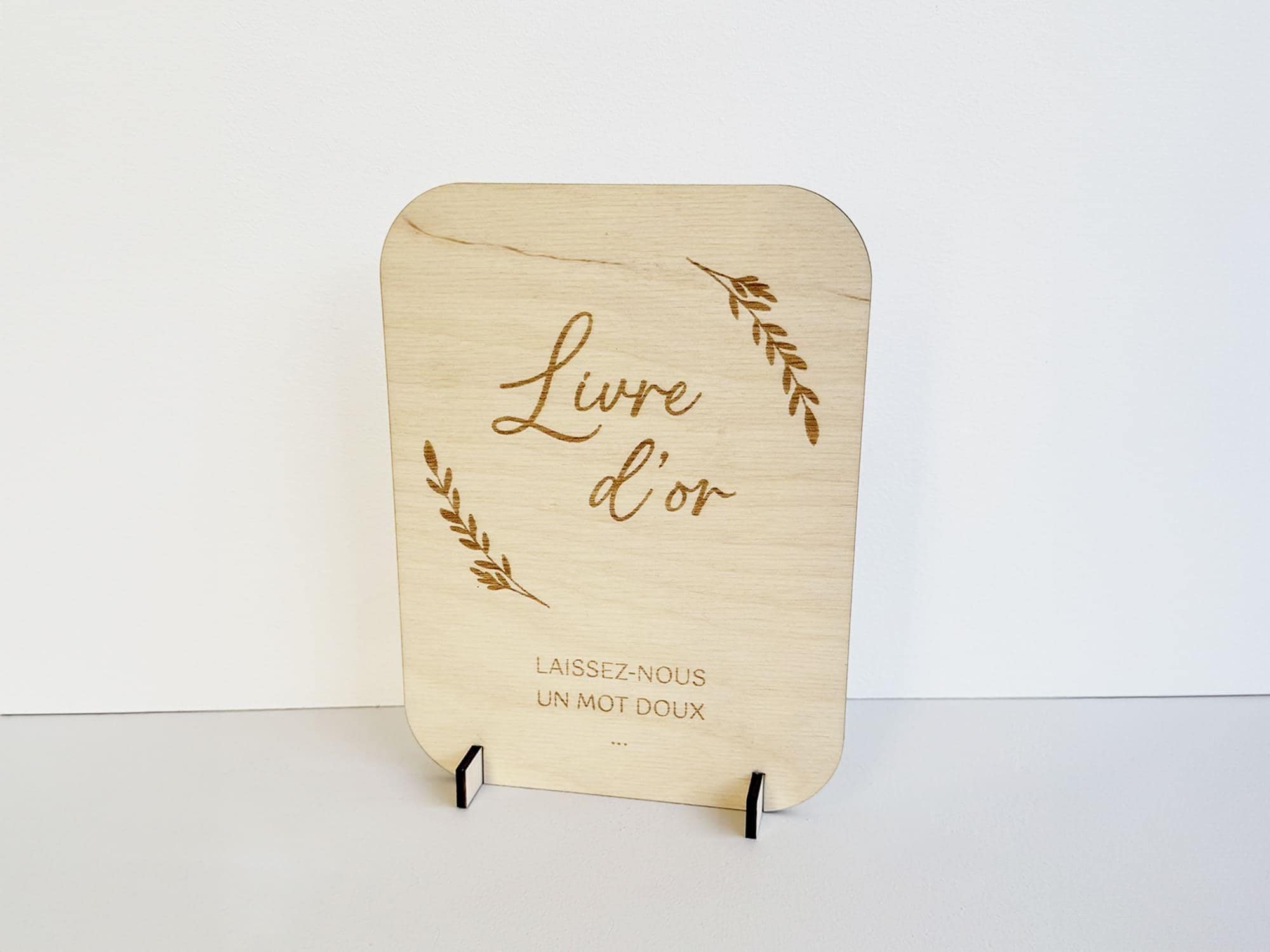 Pancarte en bois personnalisée pour mariage élégant et chic