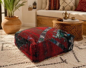 Marokkanischer handgefertigter Pouf-Ottomane, Berber-Boho-Bodenkissen, farbenfroher gewebter Fußhocker, rot-schwarze Wohndekoration, Unikat, Vintage-Pouf in Schwarz