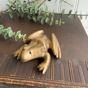 Vintage Small Brass Frog Toad | Solid Brass Heavy Paperweight | Small Cute Gift