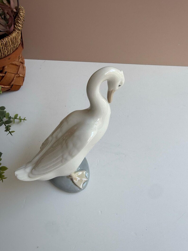 Vintage 1976 Nao by Lladro Goose Figurine | Spain Porcelain | Collectible Bird Statue image 4
