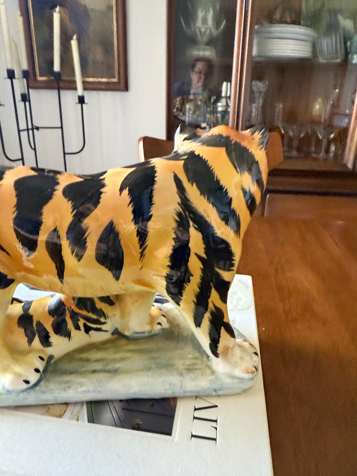 旧日本軍‼️ 観賞用‼️大きい‼️アンティーク‼️オブジェ‼️ダミー‼️中身は空‼️ Vintage Ceramic Tiger and Cub Figurine | Made in Japan