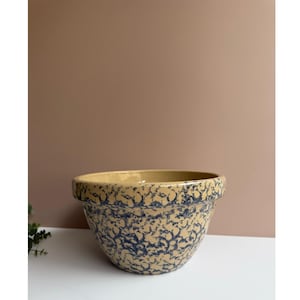 Vintage Robinson Ransbottom Spongeware Mixing Bowl | 9 Inch Yellow & Blue | Farmhouse Kitchen Decor