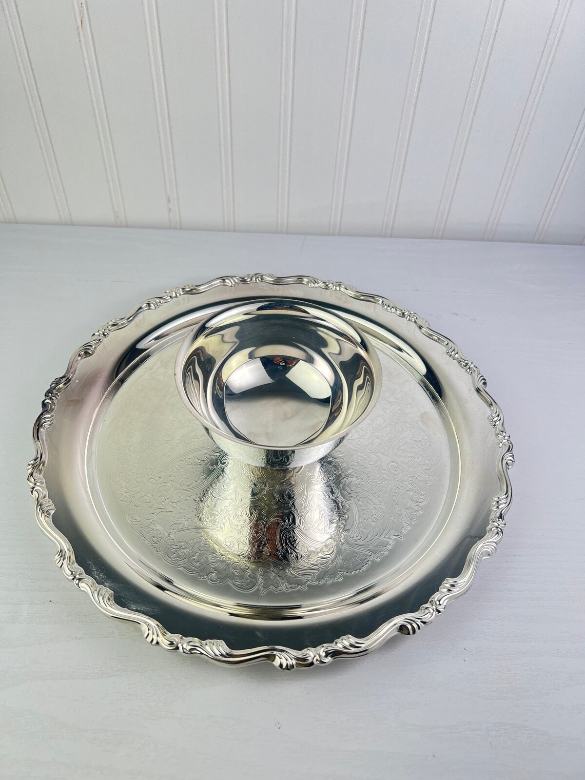 Vintage Oneida USA Silver Plated One Piece Chip & Dip
