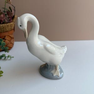 Vintage 1976 Nao by Lladro Goose Figurine | Spain Porcelain | Collectible Bird Statue image 6