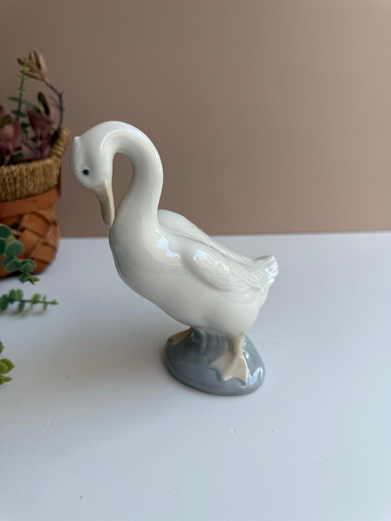 Vintage 1976 Nao by Lladro Goose Figurine | Spain Porcelain | Collectible Bird Statue image 6