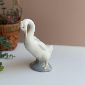 Vintage 1976 Nao by Lladro Goose Figurine | Spain Porcelain | Collectible Bird Statue image 2