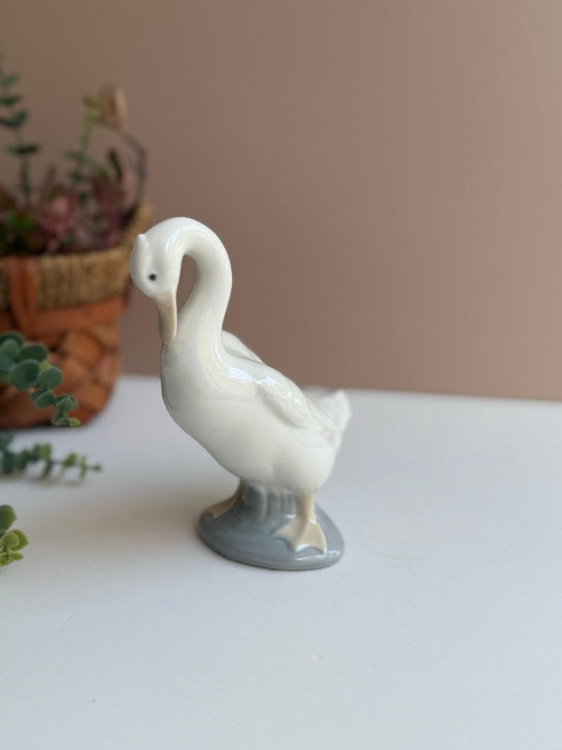 Vintage 1976 Nao by Lladro Goose Figurine | Spain Porcelain | Collectible Bird Statue image 2