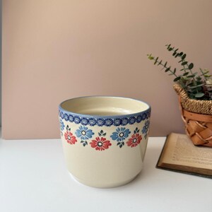 Handgeschilderde bloempot van Pools aardewerk | Rood en blauw patroon | Boleslawiec-stijl