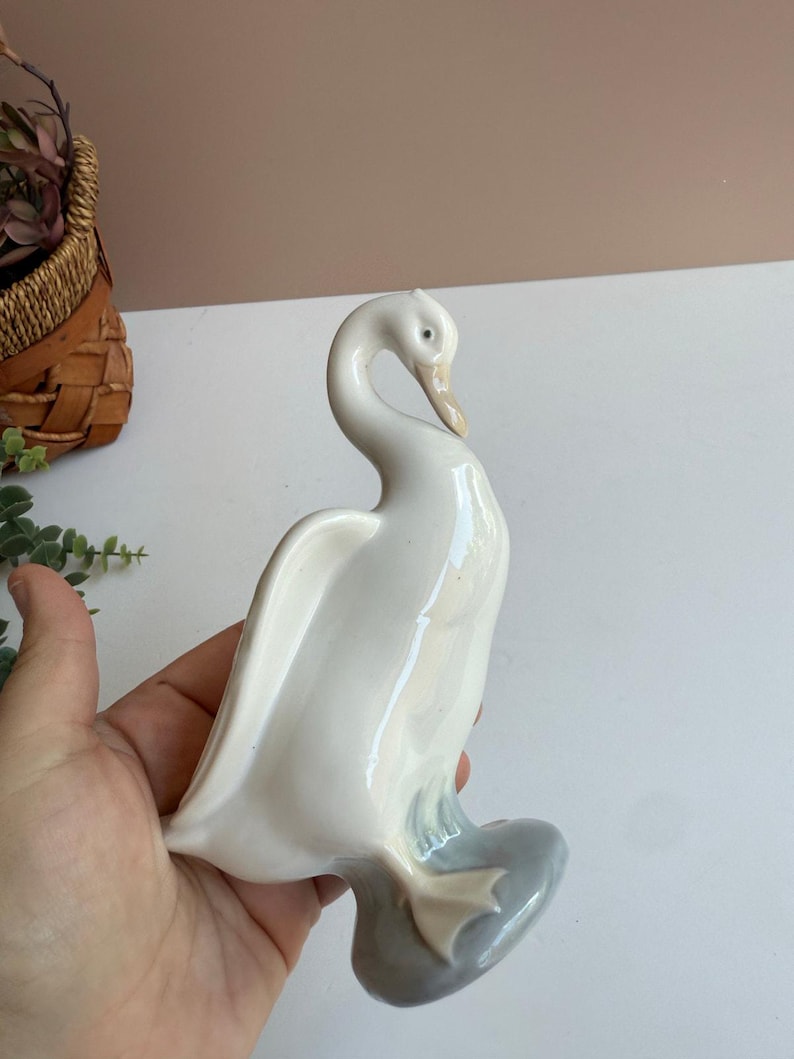 Vintage 1976 Nao by Lladro Goose Figurine | Spain Porcelain | Collectible Bird Statue image 5