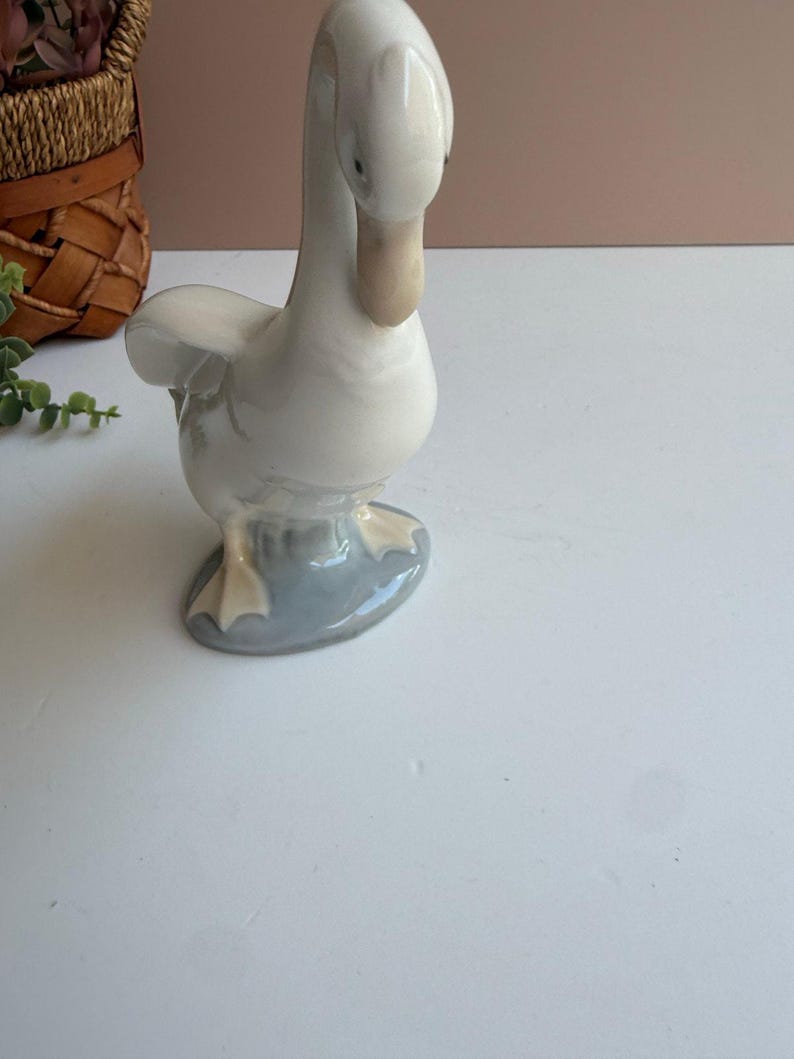 Vintage 1976 Nao by Lladro Goose Figurine | Spain Porcelain | Collectible Bird Statue image 7