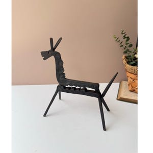 Pinze schiaccianoci vintage brutaliste in ghisa a forma di cavallo / Metallo fuso / Decorazione rustica primitiva