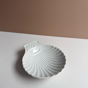La Porcellana Bianca Weiße Keramikschale Muschelförmige Schale | Küsten Dekor