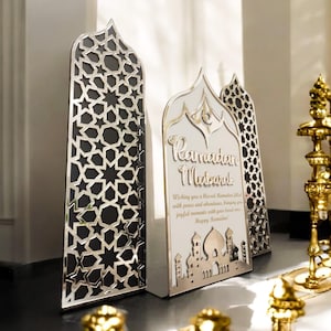 Metal Ramadan Mubarak Candle Holder – Islamic Home Decor, Eid Gift Ramadan Mubarak Metal Art – Elegant Eid Gift, Spiritual Decor Eid Gift