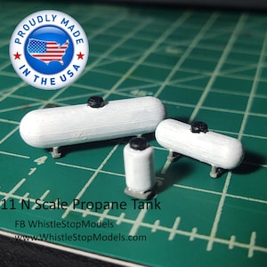 11 N-Scale Propane tanks N1003