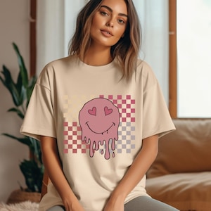 Smiley t-shirt,  Valentines Day T-shirt, Funny t-shirt, Funny Valentines Day t-shirt, Emoji T-Shirt, Trendy Tee