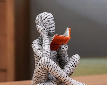 Resin read a book figure decoration