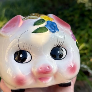 Kitschy vintage piggy bank cutie