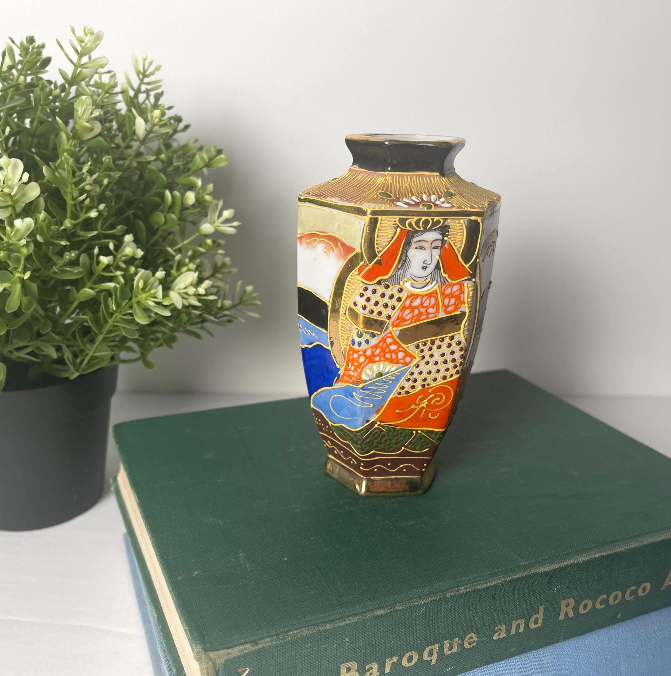 流】九谷焼 清峰造 金彩色絵花詰花瓶 高さ31cm 共箱 KO051 九谷 工芸品