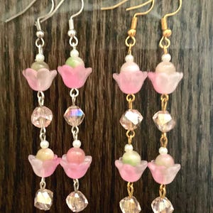 Flower dangle earrings
