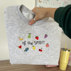 Sweat-shirt chrétien Fruit of the Spirit | Ras du cou Christian brodé