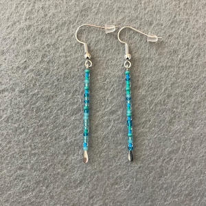 Seed bead dangle earrings