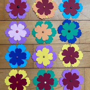 Set von 23 Papierblumen (einfaches Papier)