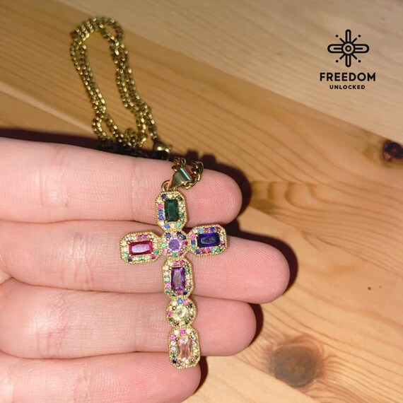 Vintage Cross Pendant Necklace for Women – Cubic Zirconia with 18K Gold-Plated Copper Charm & Stainless Steel Chain – Statement Jewelry