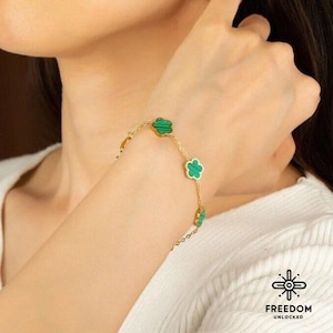 Lucky Five-Leaf Clover Bracelet for Women – Elegant Gold Jewelry, Thoughtful Gift for Birthdays or Christmas