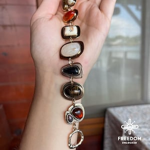 Indian Ethnic Vintage Bracelet for Women – Boho Statement Jewelry with Resin Stones & Antique Gold-Plated Links – Charm Bracelet Gift