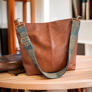 Crossbody leather bag for women, hobo bag, shopper, boho