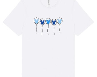 Camiseta con globos de Mickey en degradado azul [blanca], camiseta de Disney World, camiseta de Disneyland, camiseta con globos de Mickey, camiseta de Disney, camiseta con globos de Mickey