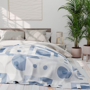 Cozy Geometric Arctic Fleece Blanket Greek Inspired Bedroom Decor Soft Warm Throw for Living Room Modern Home Gift for Her Blue and White