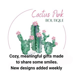 Camiseta cristiana con cuello en V para mujer, diseño de camiseta de fe con estampado floral y mensaje de Aleluya, ropa informal para la iglesia, ropa religiosa inspirada en Jesús. imagen 17