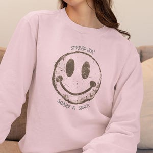 Vintage Smile Sweatshirt Spread Joy Crewneck Sweatshirt Cozy Unisex Sweatshirt Minimalist Apparel Positive Message Crewneck  Sweater