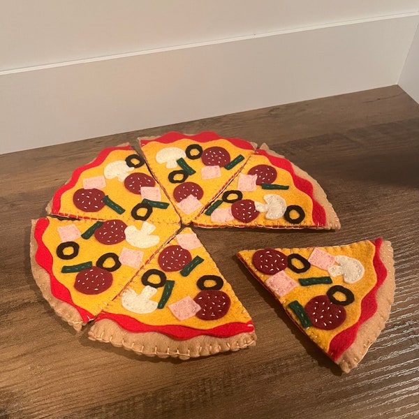 Pizza en feutre, jouer à la pizza en feutre, feutre de la nourriture, jouer à la nourriture, faire semblant de manger, faire semblant de cuisiner, jouets en feutre, jouer à faire semblant, Montessori