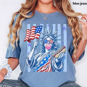 Kids 4th of July tee featuring fun Statue of Liberty bubble gum design.